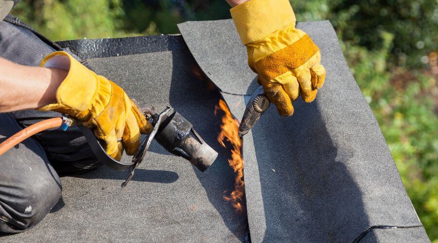 Professional residential roofers in Raymond, WA